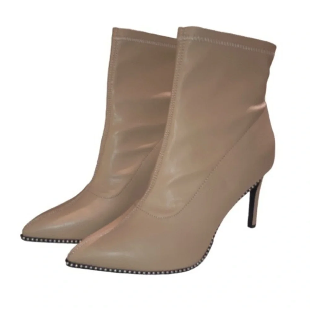 NWOB Bar III Womens Melanay Booties Shoes Beige Tan size 11